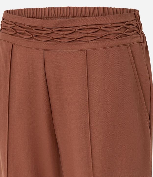 Pantalón Recto en Orly con Elástico y Cintura Trabajada 6