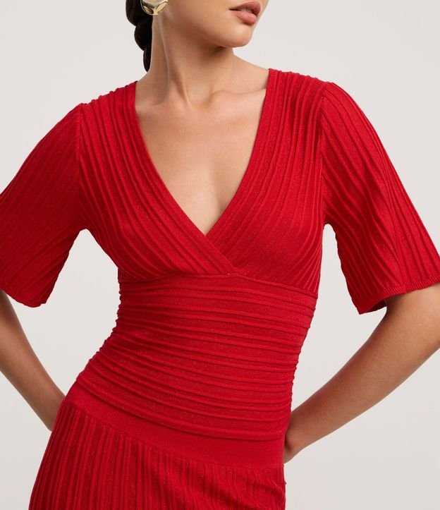 Blusa Texturizada en Punto con Escote V e Hilo Metalizado 4
