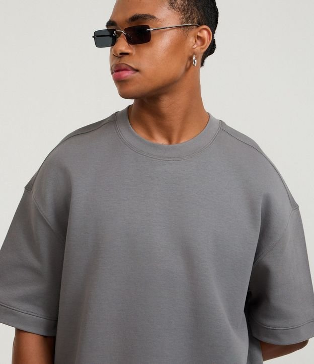 Remera Oversize en Algodón con Sisa Deslocada 3