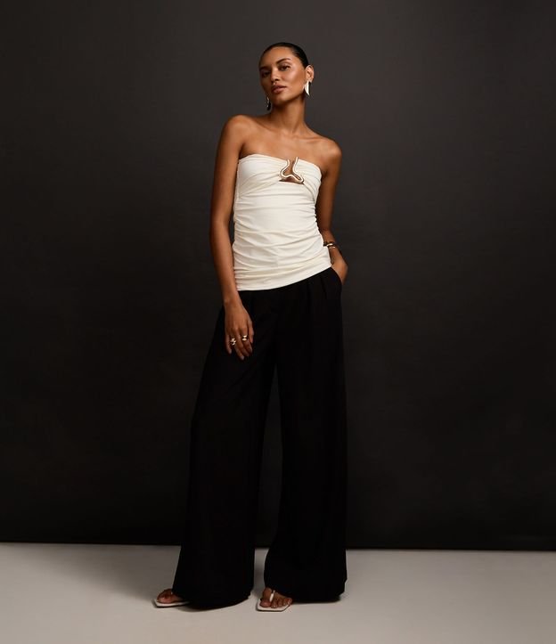 Blusa sin Bretel en Microfibra con Adornos en el Escote 5