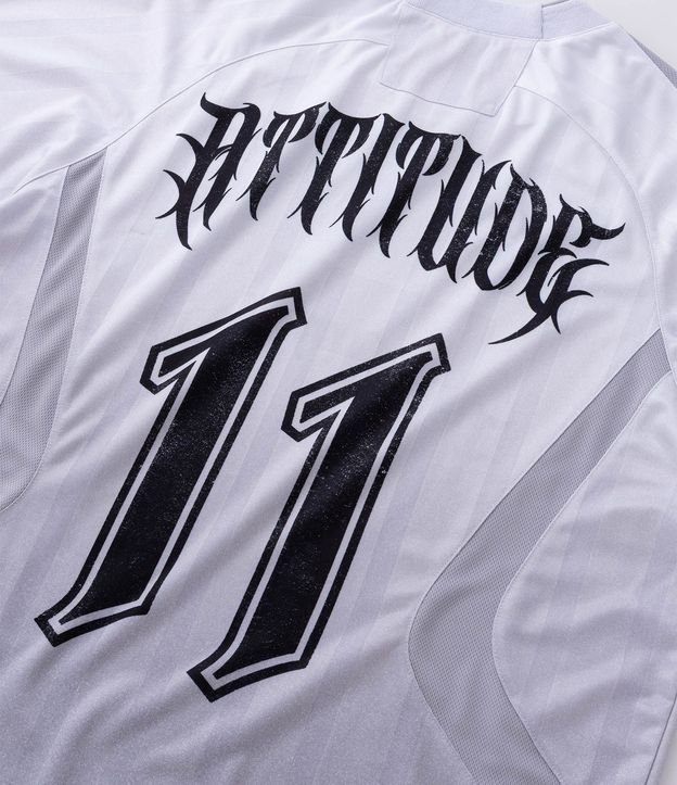 Remera Boxy Manga Larga con Estampa Lettering Attitude 7