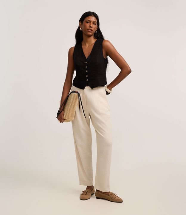 Pantalón Carrot Cintura Alta en Viscolino con Cinturón de PU