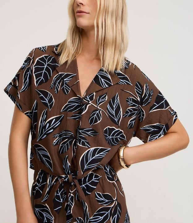Camisa en Viscosa con Cuello Polo y Estampa Follaje 4