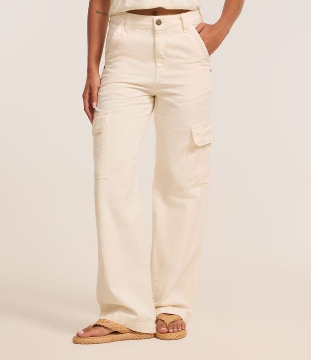 Pantalón Recto Comfort en Sarga con Bolsillos Cargo 5