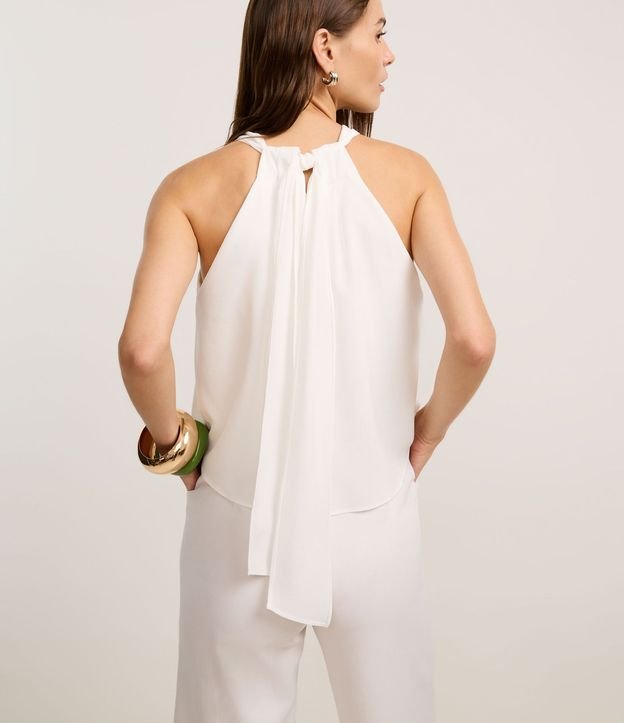 Mono en Crepé con Cuello Halter y Superposición Fruncida 5