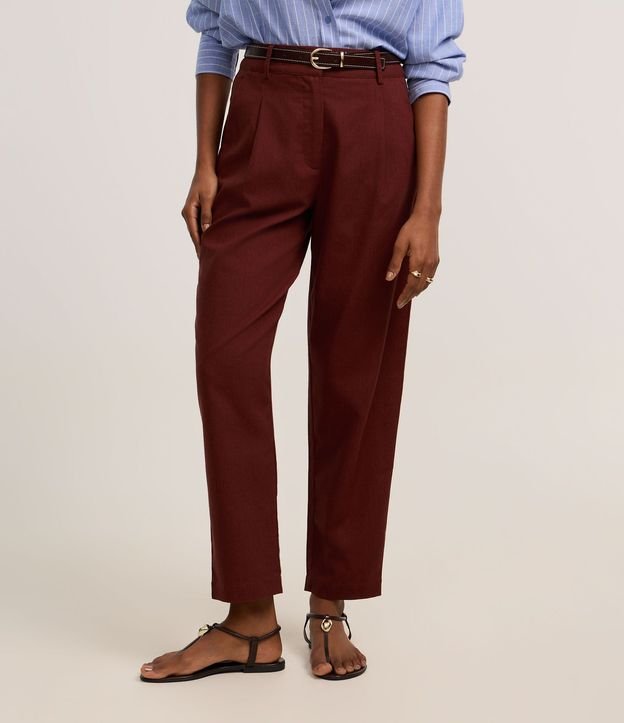 Pantalón Carrot Cintura Alta en Viscolino con Cinturón de PU 3