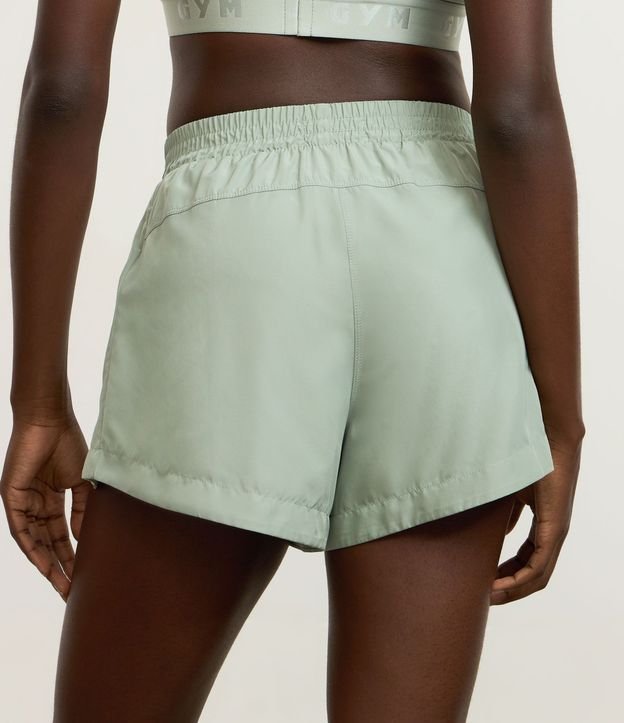 Bermuda Runner Deportiva con Rayas Laterales 4