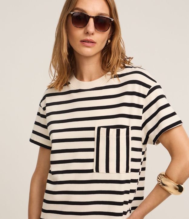 Vestido T-Shirt Corto en Cotton con Bolsillo y Rayas 3