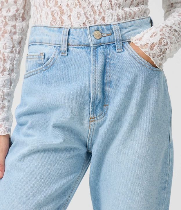 Pantalón Mom Básico Jeans con Cintura Alta y Bajo Plegado 2