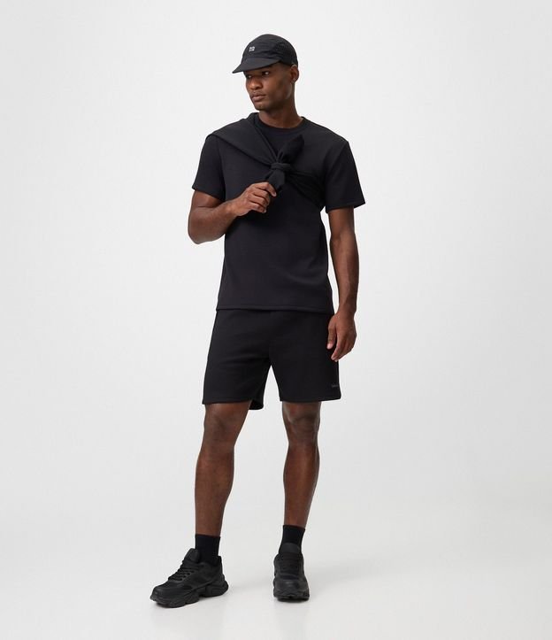 Remera Deportiva en Tecnologia Dry con Lettering 2