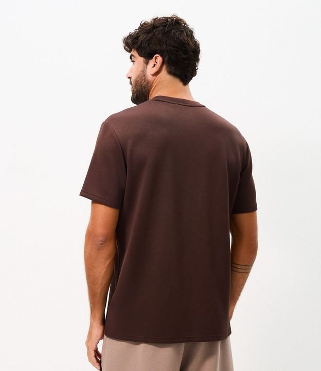Remera Deportiva en Tecnologia Dry con Lettering 4