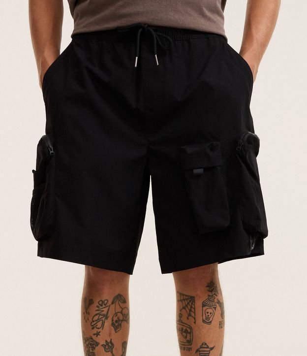 Bermuda Baggy Cropped con Bolsillos 2