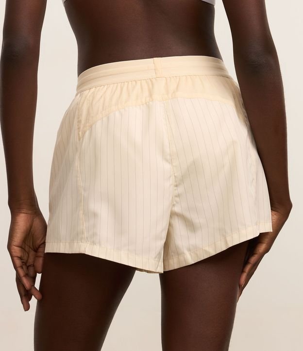 Short Runner Deportivo con Hilo Reflectante 4