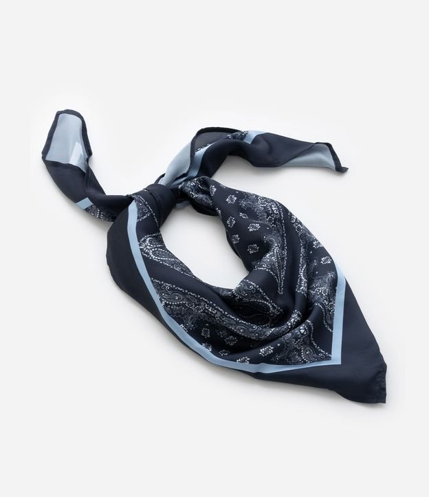 Pañuelo Rectangular en Satén con Estampa Paisley 4