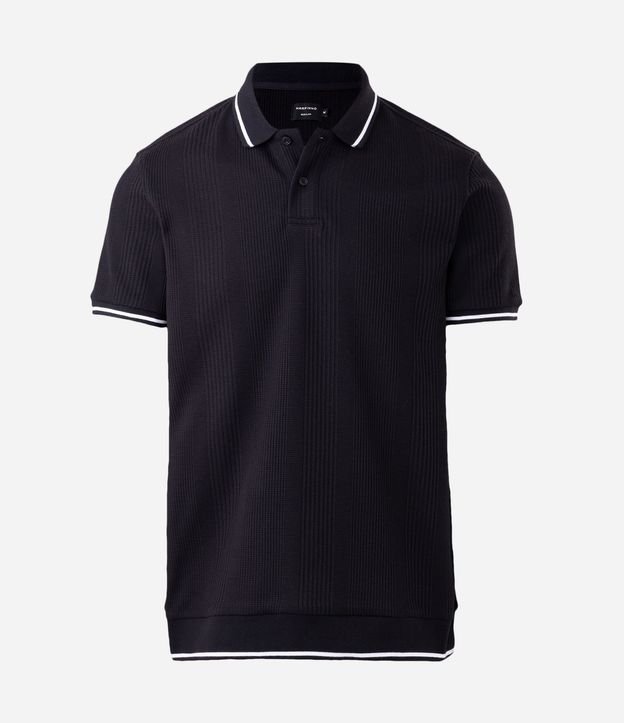 Polo Regular en Media Malla con Textura Rayada y Detalles Contrastantes 5