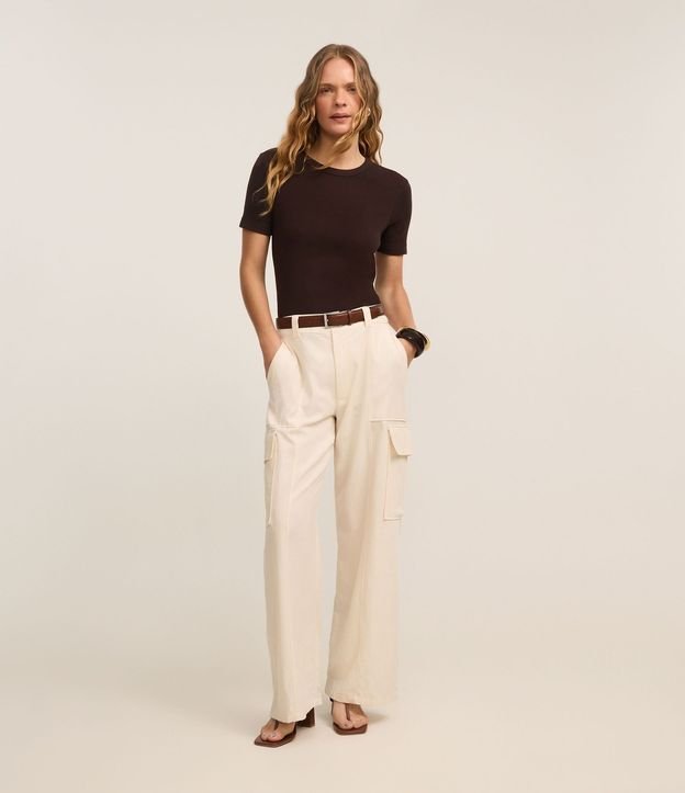 Blusa Básica Ajustada en Rib con Cuello Redondo 2