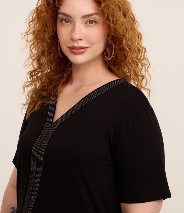 Blusa en Viscosa con Detalle con Hilo Metalizado Curve & Plus Size 3