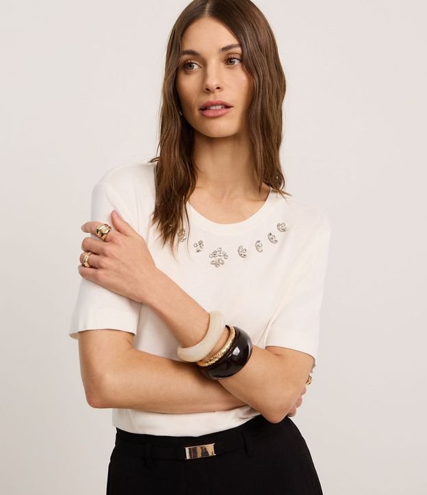 Remera T-shirt en Viscosa con Aplicación de Strass