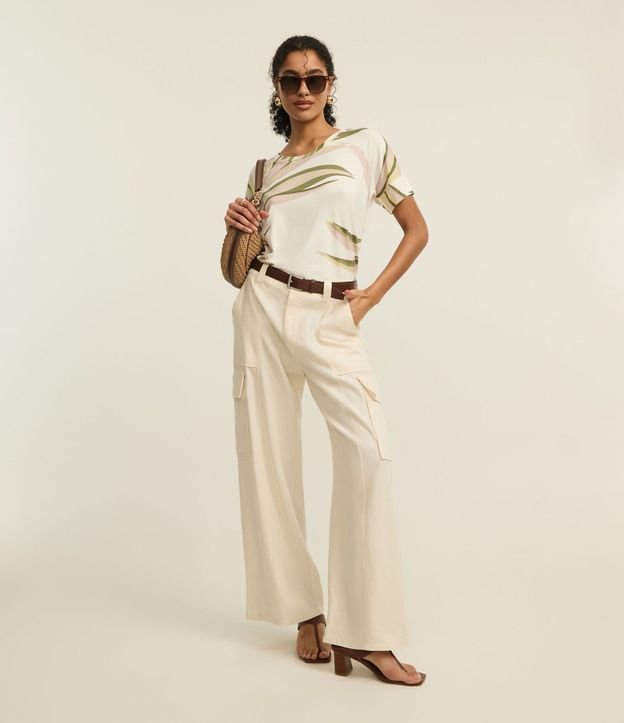 Blusa en Viscosa con Estampa de Follaje 2