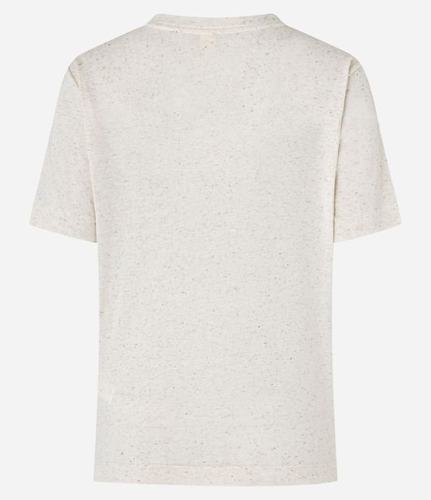 Remera Texturizada y con Estampa Vaso de Flor 7