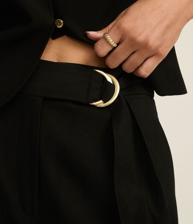 Short Sastre Cintura Alta en Viscosa Twill con Cinturón 4
