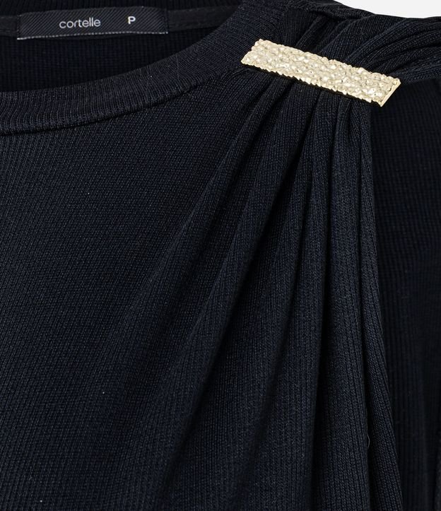 Blusa Acanalada en Rib con Detalle Metalizado en el Hombro 9