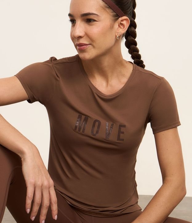 Remera Deportiva Texturizada con Estampa Move 3