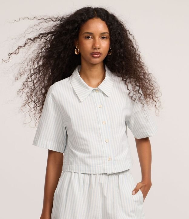 Camisa Cropped Rayada en Sarga