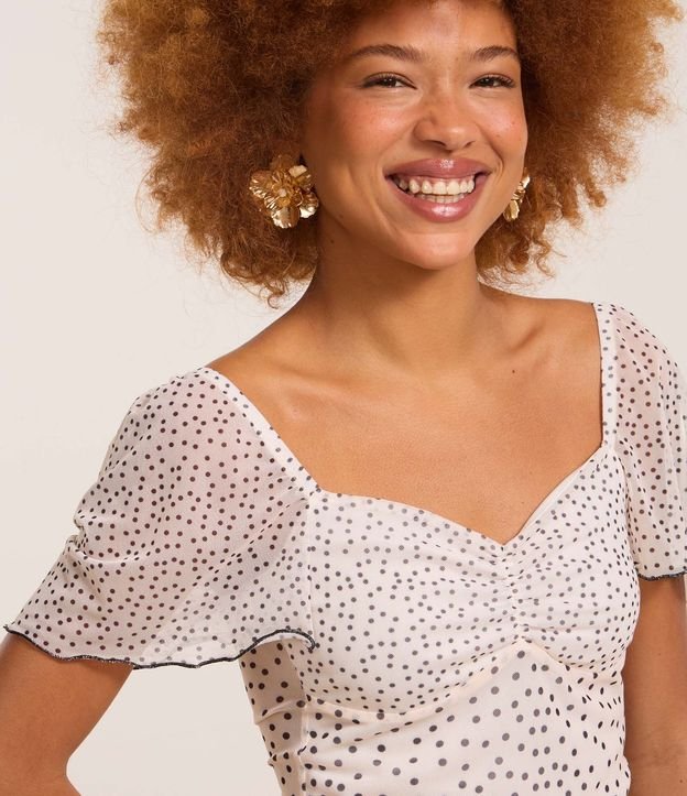 Blusa Cropped en Tule de Lunares con Manga Abullonada Frufru