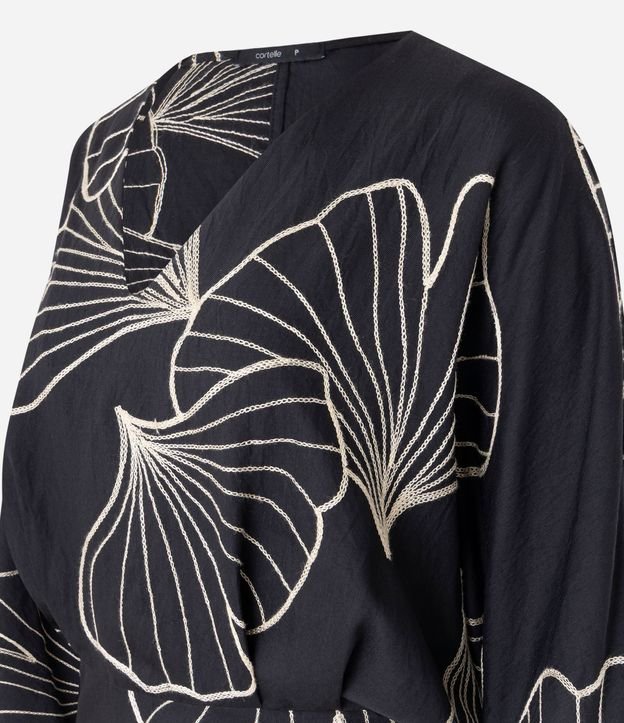 Blusa en Viscosa Twill con Bordado Follaje y Manga 7/8 10