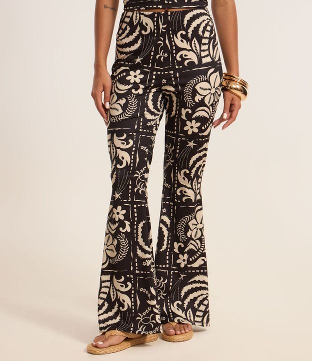 Pantalón Flare en Microfibra con Estampa Floral 3