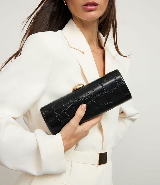 Cartera Baguette en PU con Textura Crocco y Correa de Cadena 10