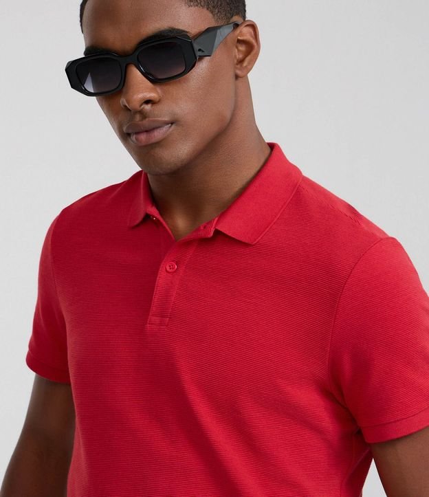 Polo Slim en Media Malla con Botones y Textura Acanalada 4