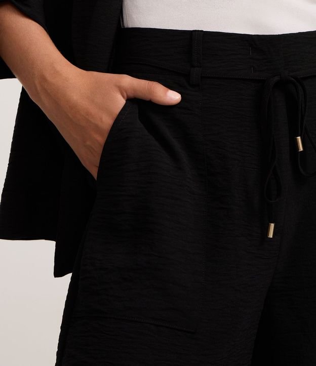Short Recto Cintura Alta en Airflow con Lazo 4