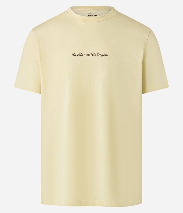 Remera Comfort en Algodón con Estampa Lettering Nascido Num País Tropical 5