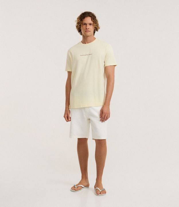 Remera Comfort en Algodón con Estampa Lettering Nascido Num País Tropical 2