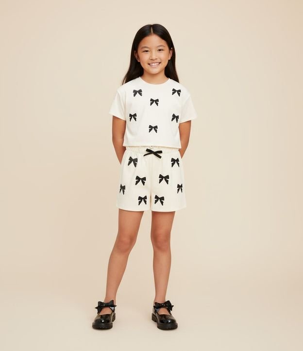 Short Regular Infantil con Estampa de Lazos y Lentejuelas - Talle 5 a 14 años