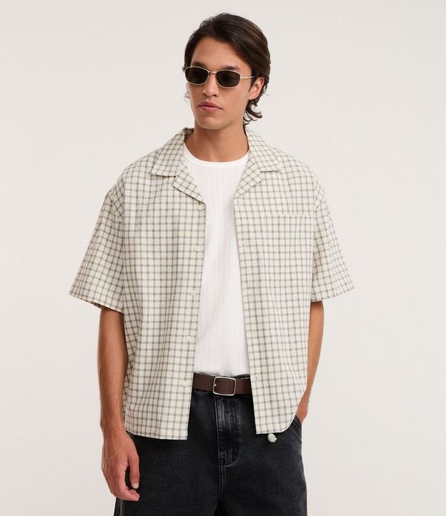 Camisa Boxy  em Tricolina de Cuadros Texturizada con Bordado en la Espalda
