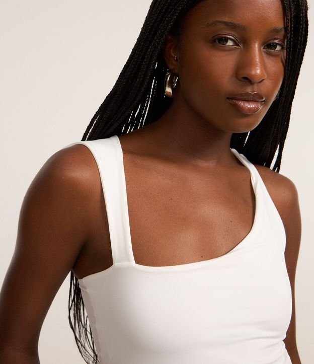 Blusa Musculosa en Microfibra con Escote Asimétrico 3