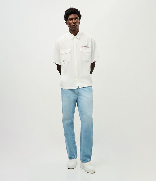 Camisa Oversized Texturizado con Lettering Bordado en el Pecho 2