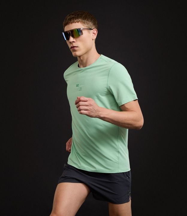 Remera Regular Deportiva con Tecnologia Dry Respirável 5