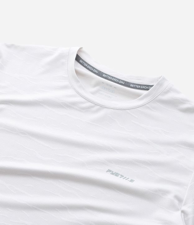 Remera Deportiva en Jaqquard con Tecnologia Dry y Estampa Abstracta 8