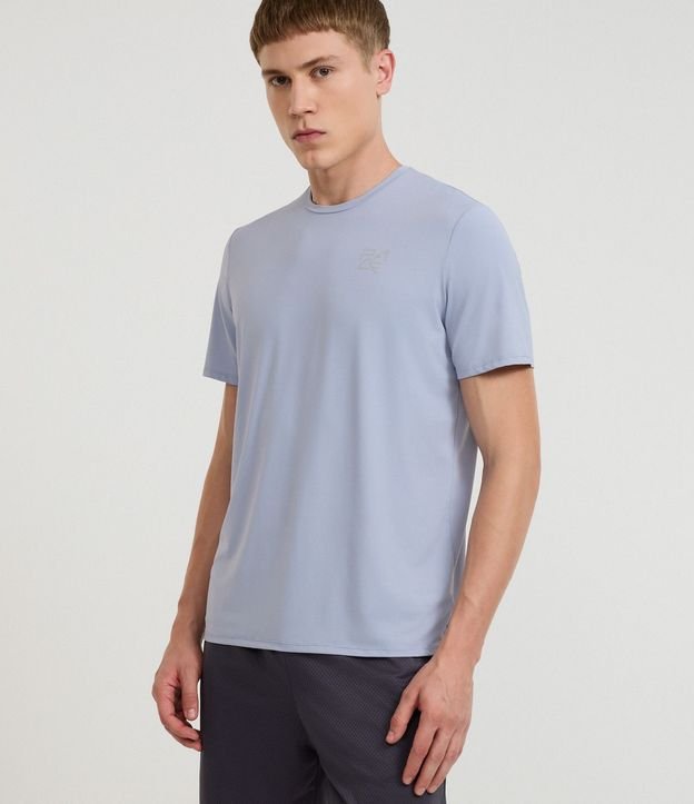 Remera Regular en Tecnologia Dry con Estampa Lettering