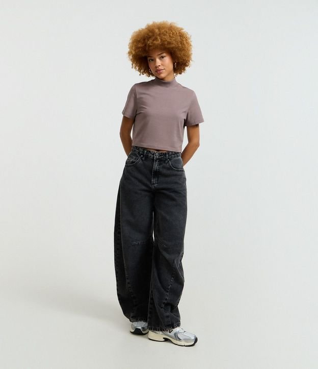 Blusa T-Shirt Cropped en Algodón con Cuello Alto 3