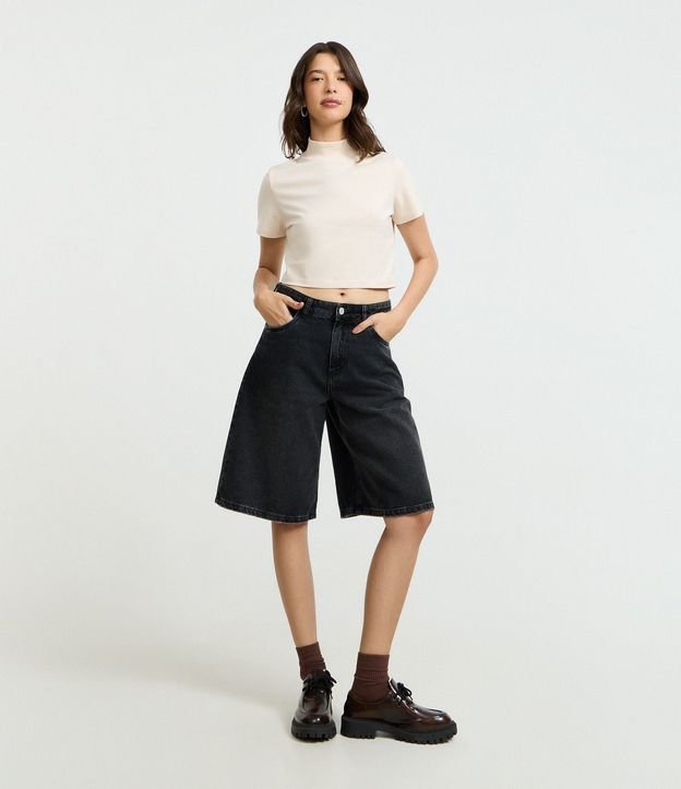 Blusa T-Shirt Cropped en Algodón con Cuello Alto 3