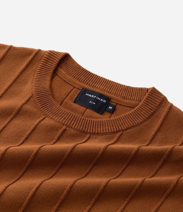 Remera Slim en Viscosa con Textura de Rayas y Manga Corta 9