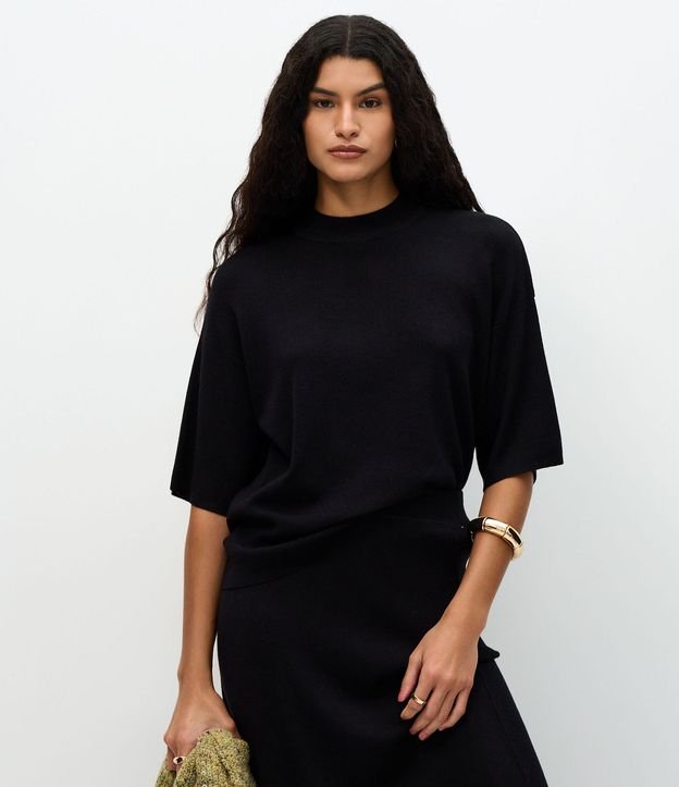 Blusa en Punto con Sisa Deslocada y Manga Amplia