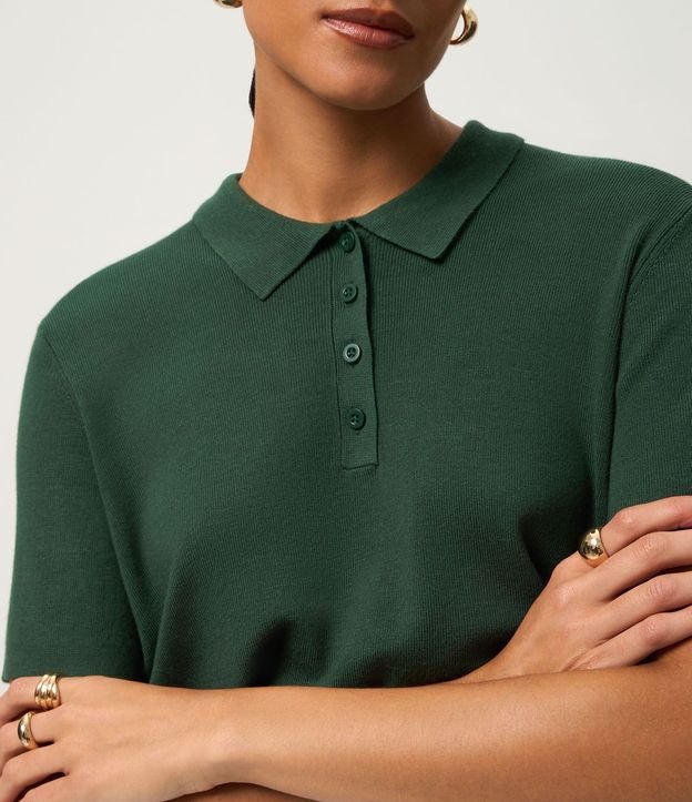 Blusa en Viscosa con Manga Corta y Cuello Polo 3