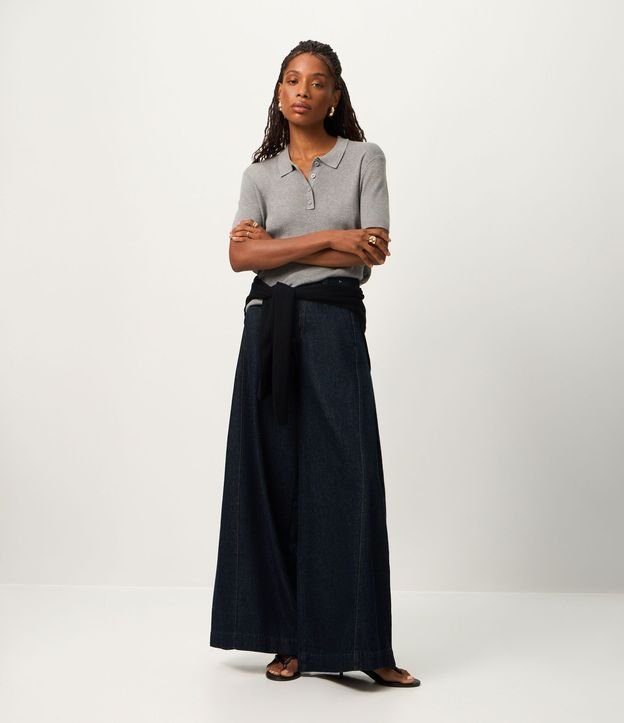 Blusa en Viscosa con Manga Corta y Cuello Polo 2