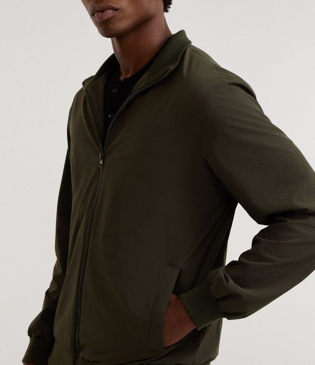 Campera Bomber con Cuello Alto 5
